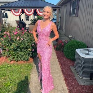 Elegant Pink Sleeveless Gown